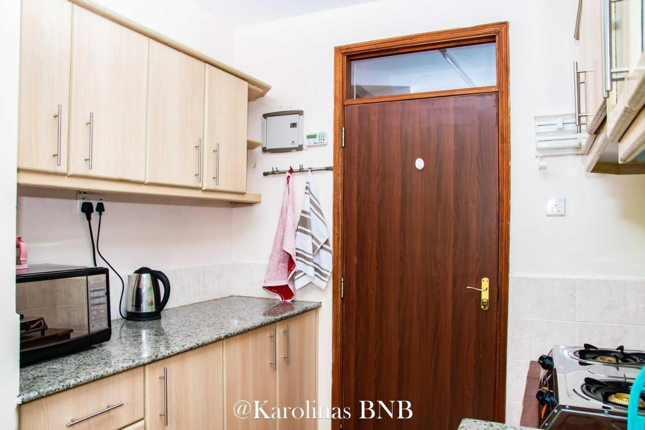 Karolinas Homestay Nairobi Exteriör bild